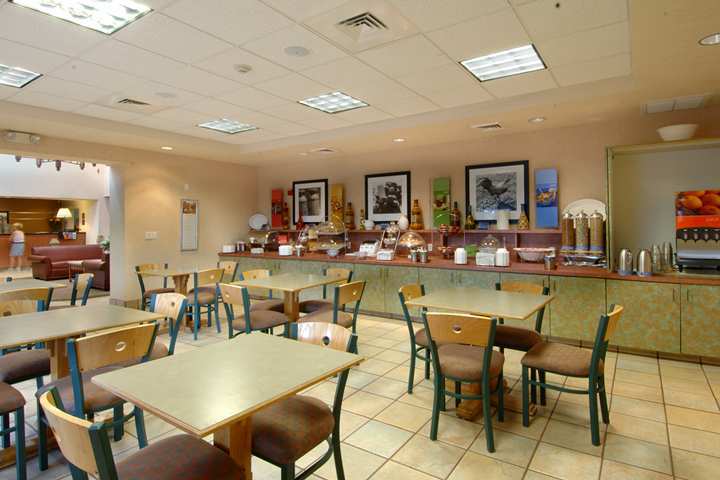 Hampton Inn Glendale-Peoria Restaurant photo